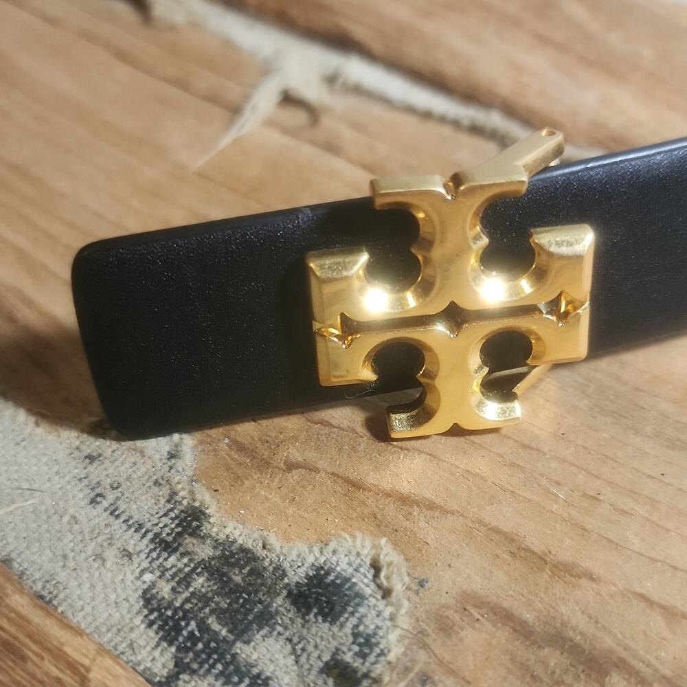 Tory Burch Women’s Skinny Fashion Belt Black/Gold Logo Buckle Adjustable XS - Picture 7 of 7
